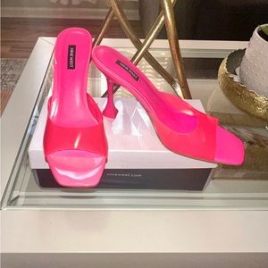 Nine West- Zooza 3 Sandals. Brand new - size
10.5